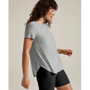 Beyond Yoga Featherweight On the Down Low tee, full length, short sleeve, small